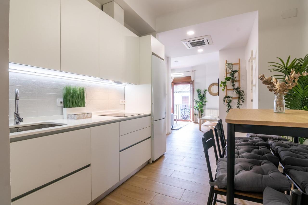 Tuguest Plaza Pescaderia - Catedral Apartment Granada Bagian luar foto