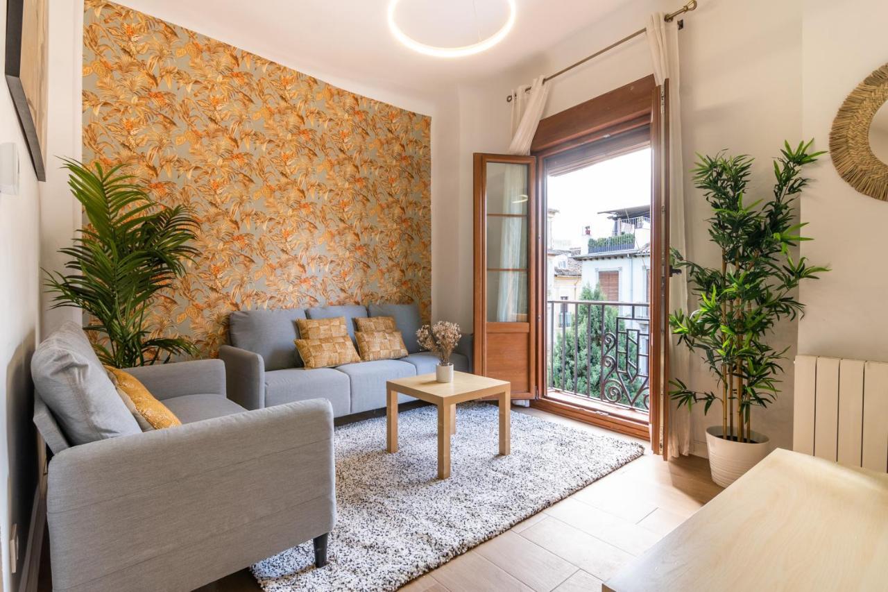Tuguest Plaza Pescaderia - Catedral Apartment Granada Bagian luar foto