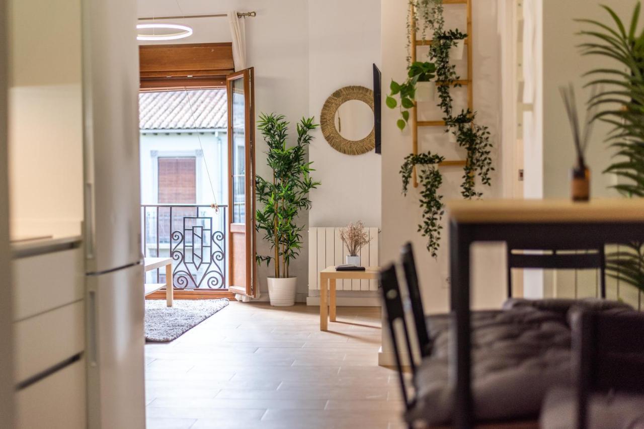 Tuguest Plaza Pescaderia - Catedral Apartment Granada Bagian luar foto