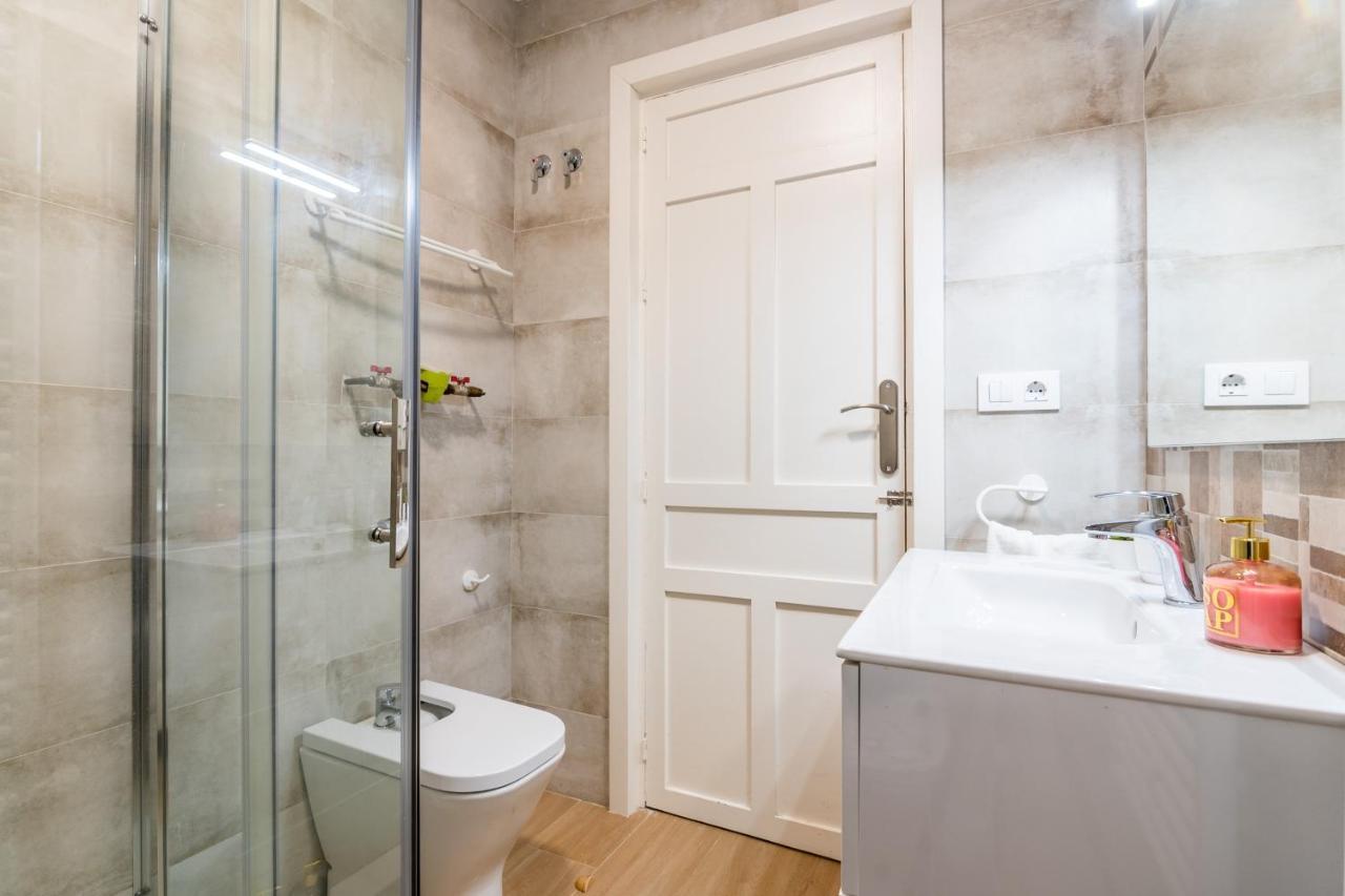 Tuguest Plaza Pescaderia - Catedral Apartment Granada Bagian luar foto