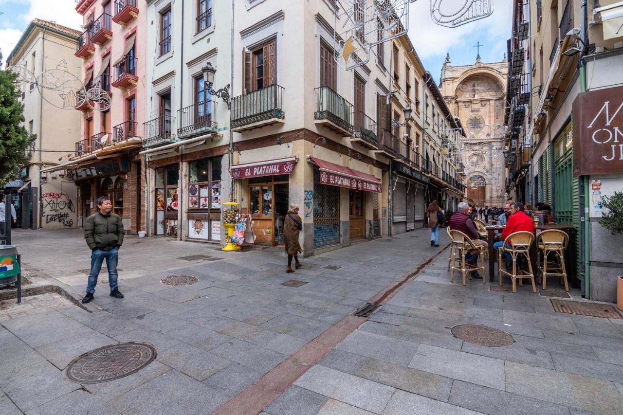 Tuguest Plaza Pescaderia - Catedral Apartment Granada Bagian luar foto
